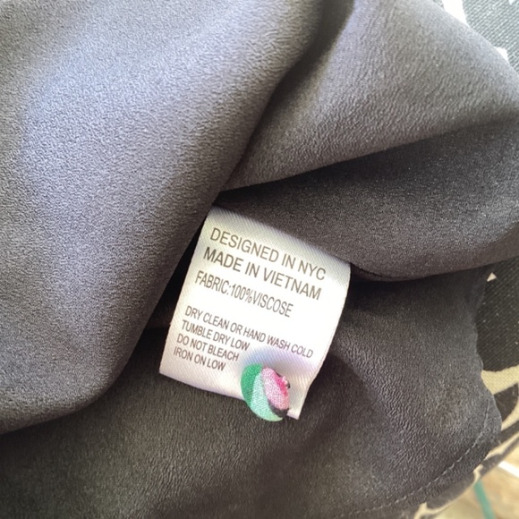 💋Yumi Kim Hailey In Paradise Villa Black Floral Print Mini Dress - Picture 9 of 9